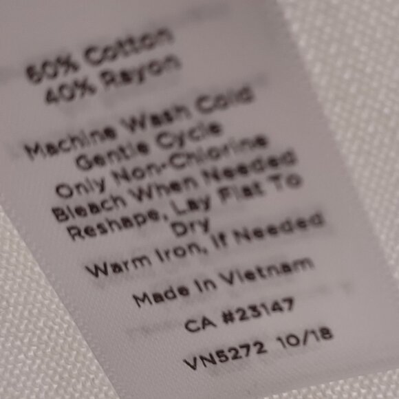 Cotton/Rayon Talbots top. Excellent condition. - Picture 4 of 5